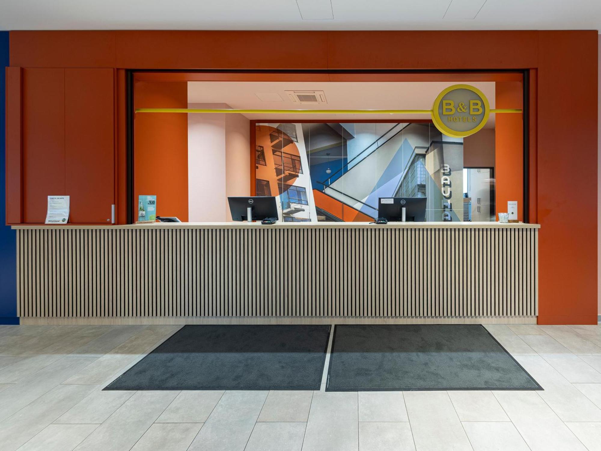 B&B Hotel Dessau エクステリア 写真